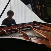 Sunil López