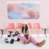 Yourbeagle_Line_9_Girl_promo_photo_(3).png