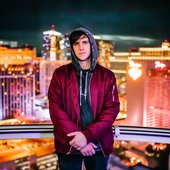 800px-ILLENIUM.jpg