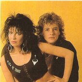 80s music duo with the hits "Plaza de Toros" (1987) and "El Ritmo del Diablo" (1988)