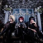 156017-untild-ash-group-photo.jpg