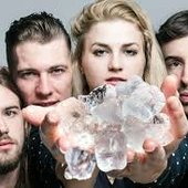 Estrons