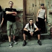 Against Them All - Band 2