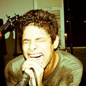  ao vivo no Metanoia circle pit chaos