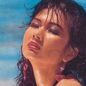 Kim Ngân trên bìa băng cassette