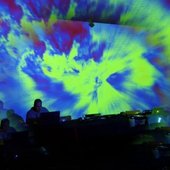 SXgL2HWj_400x400.jpg