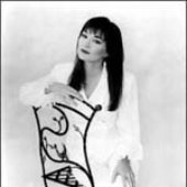 Lari White