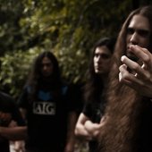 New Line Up - 2011. [Drums - DEMÉTRIUS]; [Guitar - DANILO R.]; [Guitar - EDUARDO B.] & [Vocal&Bass - VICTOR HUGO].