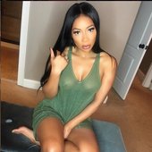 Tommie-Lee-Feet-2555113.jpg