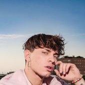 Italian singer Dennis, previously known as "Deddy"