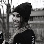 B&W