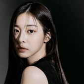 설인아 ★