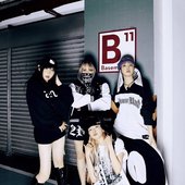 2NE1 x HELLO KITTY