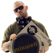 DJ Mixwell