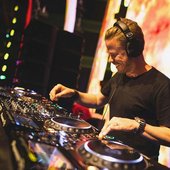Ｆｅｒｒｙ Ｃｏｒｓｔｅｎ