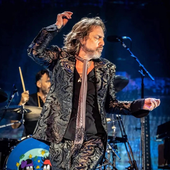 Chris-Robinson_w-Black-Crowes_2022_1440x1777px.png