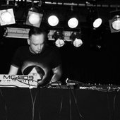 Dave Inox-live.jpg
