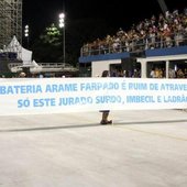 Protesto no desfile das campeãs