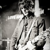 lar/barfly/11-05-2010