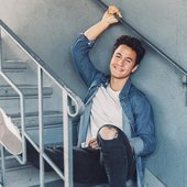 michaelronda_30830152_214736515786317_1646829300399210496_n.jpg