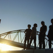 イズ (2007).png