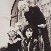 Siouxsie_and_the_banshees_Kaleidoscope_with_John_McGeoch.jpg