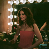 She's so beautiful in red ♥️♥️♥️♥️♥️