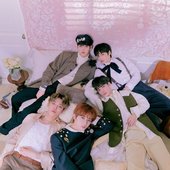 txt gbgb Japanese album