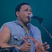 Aaron Neville_10.JPG