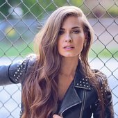 Tiffany Woys.jpg