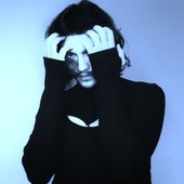 Jovuk em foto promocional para “Te Alcançar”