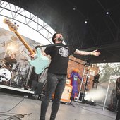Rebuilder playing Fest 23