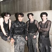 แรงอีกนิด (SADISTIC) Performance