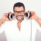 El-Chombo-press-photo-2018-billboard-1548.jpg