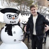 bo with a snowman! <33