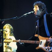 1280px-Paul_McCartney_with_Jimmy_McCulloch_-_Wings_-_1976.jpg