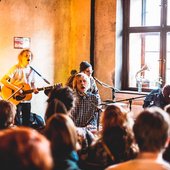 Einar Stray Orchestra and Moddi
