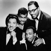 Smokey Robinson and The Miracles_19.JPG