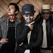 H ZETTRIO