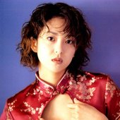 穴井夕子