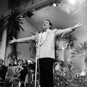 domenico-modugno-canta-volare.jpg