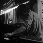 At the Union Chapel (London) with Peter Broderick. Photo by Mapsadaisical.