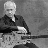 Knopfler and his Dobro