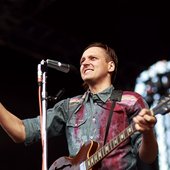 arcadefire09-608x404.jpg