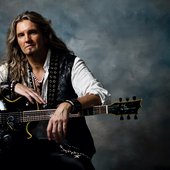 Joel Hoekstra's 13