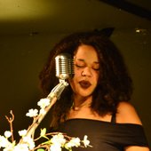 Tiece playing at The Jericho Tavern Oxford