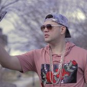 La Terapia Singer of Latin Pop and Reggaeton