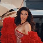 🚨SHE IS BACK! “Imaginary Playerz”, o novo single da Cardi B, já está disponível — ouça agora e  (1).jpg