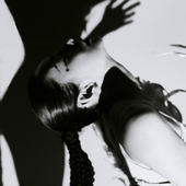 나나 (NANA) The 1st Album 'Seventh Heaven 16'