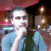 Pensativo, Lucas Neves á noite!